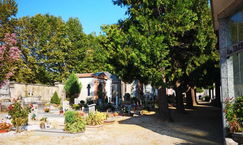 Moncalvo, via libera alle sepolture con animali da compagnia